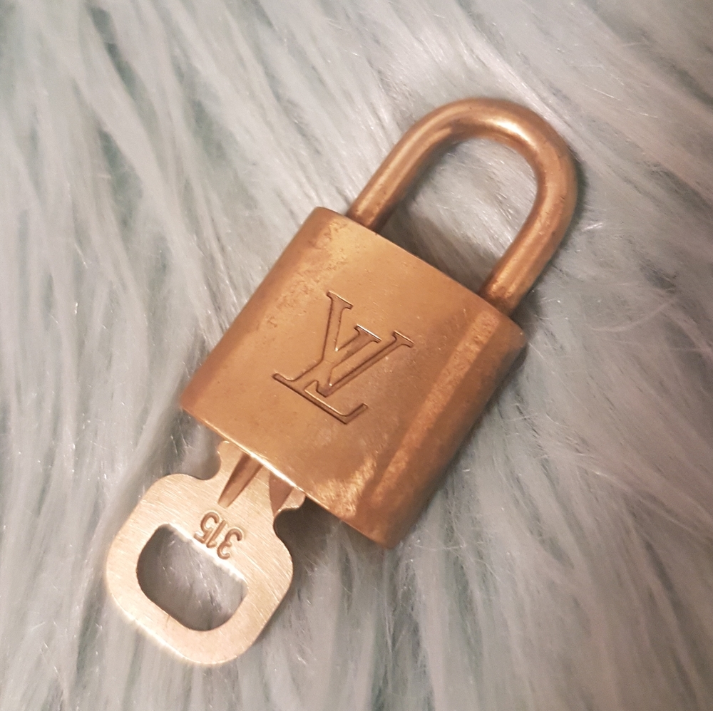 Authentic Louis vuitton lock and key